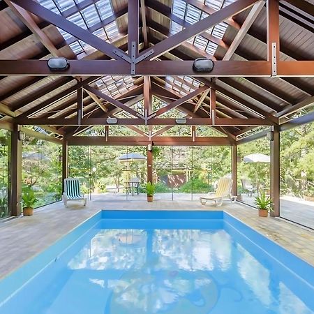 Hotel Pousada Le Chateau Грамаду Экстерьер фото